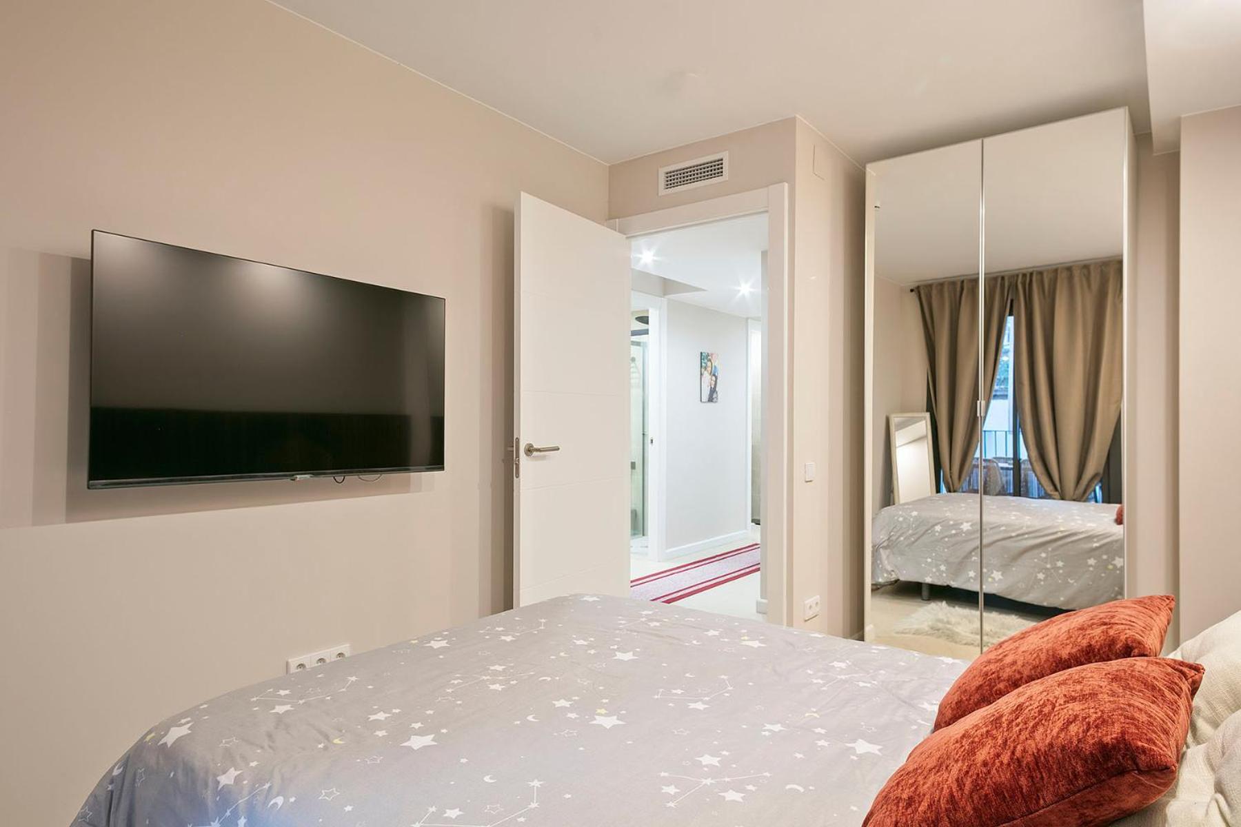 Your Home- Apartment Camp Nou 1 โอสปิตาเล็ต เดอ โยเบรกัต ภายนอก รูปภาพ